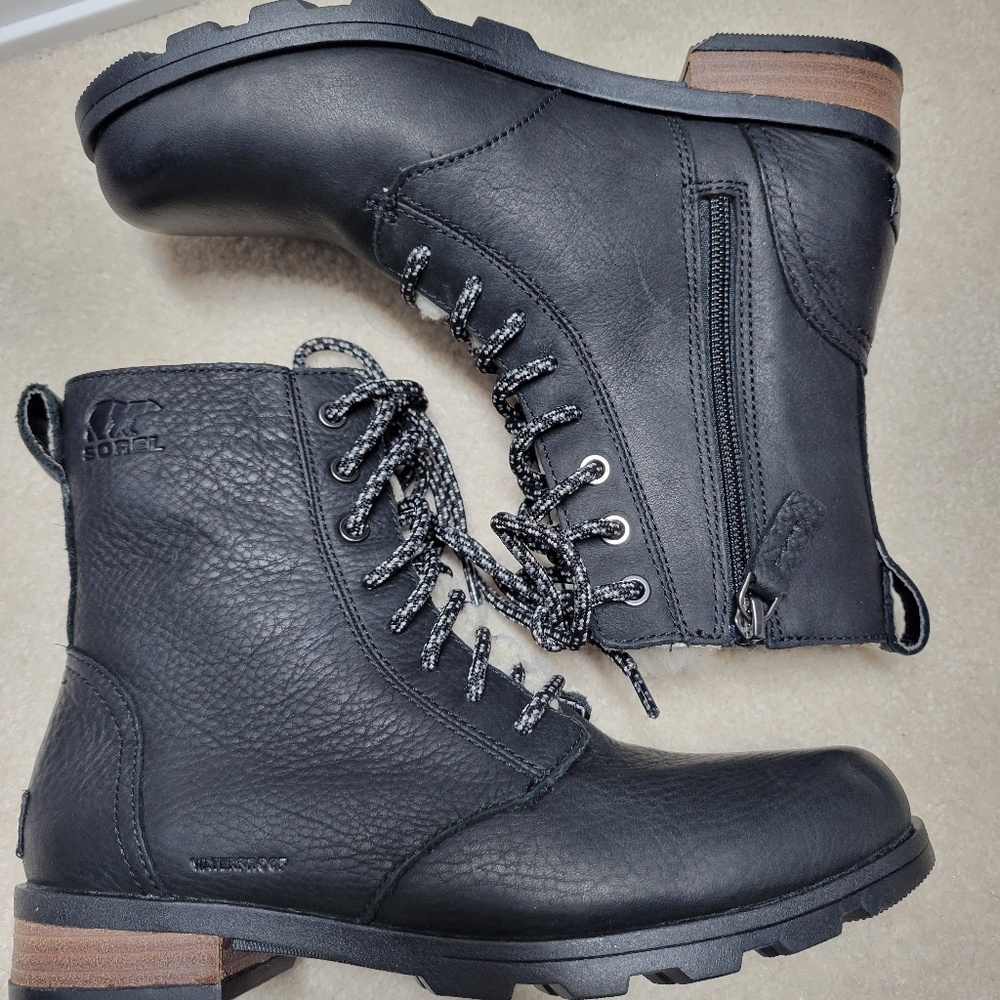 BRAND NEW EMELIE SOREL  LEATHER BOOTS - Picture 3 of 6
